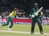 இம்ரான் தாஹிர் புதிய சாதனை… இணையத்தில் வைரலான வெற்றிக் கொண்டாட்டம்