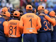 காவி ஜெர்சிக்கு நோ.. இந்தியா-இங்கி. கிரிக்கெட் பார்க்க வந்த ரசிகர்கள் என்ன செய்தார்கள் தெரியுமா?