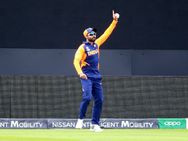 இரு பெஸ்ட் கேட்சுகள்.. ஒரே மேட்சில்.. இது ஒன்னுதாங்க ஆறுதல்