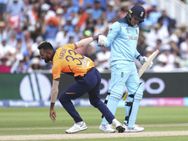 தப்பு பண்ணிய தல... 110 ரன்கள்.. டிஆர்எஸ் மறுத்ததால் வந்த வினை.. பேட்டிங்கில் வெளுத்த இங்கிலாந்து