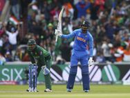 ப்ளான் நஹி, பவுலிங் வேஸ்ட்..! பீல்டிங் சொதப்பல்..! வெற்றி மட்டும் எப்படி கிடைக்கும் சர்பிராஸ்?