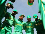 உலக கோப்பையில் பலமுறை குறைந்த ஸ்கோர் செய்த பாகிஸ்தான்..!! இப்படியும் ஒரு ரெக்கார்டா...?