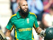 அடடா.. கோலியை முந்த முடியலையே.. ஒரு இன்னிங்க்ஸ்-ல போச்சே.. பெரிய சாதனையை தவறவிட்ட ஆம்லா!