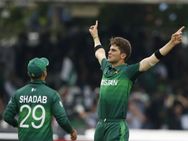 10 ஓவர்கள், 3 மெய்டன், 3 விக். 28 ரன்கள்.. நியூசி.யை அலற வைத்த பாகிஸ்தானின் சின்னத்தம்பி