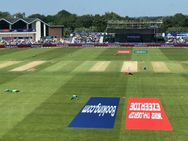 SL Vs SA: போட்டியின் போது தரையில் படுத்து உயிர் தப்பிய நடுவர்கள், வீரர்கள்.. அந்த திடீர் சம்பவம்