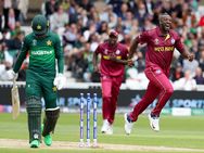 படுதோல்வி அடைந்த பாக்... டிக்கெட் காசை திருப்பி வாங்கும் பாக். ரசிகர்கள்.. உலகக்கோப்பை பரபரப்பு!!