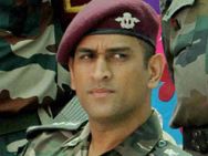 அந்த ஒரு நொடி.. தோனியின் காதலை பாருங்க.. நெகிழ்ந்து உருகிய வெஸ்ட் இண்டீஸ் வீரர்!