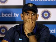 தோனியை கூப்பிட்டே கேளுங்களேன்..! உங்களால முடியுமா? பிசிசிஐக்கு செக் வைத்த கேசவ் பானர்ஜி