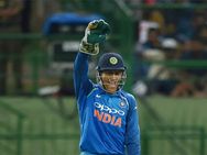 நவம்பரில் தோனிக்கு வழியனுப்பு விழா..? நாள் குறித்த பிசிசிஐ.. உச்சக்கட்ட பதைபதைப்பில் ரசிகர்கள்