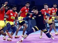 புது அணியுடன் தெலுகு டைட்டன்ஸ்-ஐ வீழ்த்திய தமிழ் தலைவாஸ்.. பெங்களூருவை “டேக்கில்” செய்த குஜராத்!