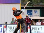 2 பந்து தான்...!! புலிக்கு பிறந்தது பூனையாகுமா..? சூப்பர் ஓவரில் திருச்சியை நொறுக்கிய வாரிசு வீரர்