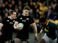 இந்த போட்டி டிராவாயிடுச்சே..! ஆனா பவுண்டரியை கணக்கு பண்ண முடியாதே..! ஐசிசியை கிண்டலடித்த நியூசி.