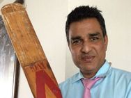 நொண்டி வாத்துன்னு சொன்ன கவாஸ்கர்..! மரியாதையா சொல்றேன்.. டுவிட்டரில் பொங்கிய வர்ணனையாளர்