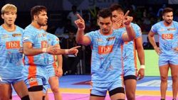 PKL 2019 : 2 ஆல்-அவுட் செய்த பெங்கால் வாரியர்ஸ்.. பாதளத்தில் ரூம் போட்டு தங்கிய பாட்னா பைரேட்ஸ்!