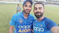 இவரு தான் மேட்ச் ஜெயிக்க காரணம்..! குத்தி காட்டும் கோலி..! போட்டோ ரிலிஸ் செய்து சர்ச்சை..?