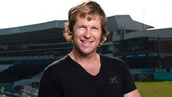 ஜான்டி ரோட்சுக்கு இதெல்லாம் தெரியாது..! எப்படி பீல்டிங் கோச்சாக்க முடியும்..? குறை சொன்ன பிசிசிஐ