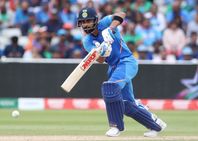 தோனியின் சாதனைக்கு முடிவு..? கிட்ட வந்த கோலி..! வெஸ்ட் இண்டீஸ் தொடரில் அது நடக்குமா..?