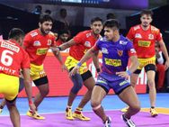 அந்த சின்ன தவறால் டை ஆன தெலுகு டைட்டன்ஸ்.. குஜராத் வெற்றிநடையை தடுத்து நிறுத்திய யு மும்பா!