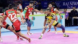 PKL 2019: பெங்களூரு புல்ஸ் மிரட்டல் ஹாட்ரிக் வெற்றி.. பம்மிப் பதுங்கிய தெலுகு டைட்டன்ஸ்!