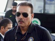 போன முறையும் இப்படிதான்.. இந்த முறையும் இப்படித்தான்.. ரவி சாஸ்திரிக்கு உதவும் வீடியோ கால்!