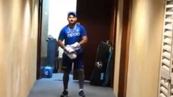 WATCH: ஓட்டல் வராண்டாவில் பிராக்டிஸ்... தம்பி..! உங்க கடமை உணர்ச்சிக்கு அளவே இல்லையா...?