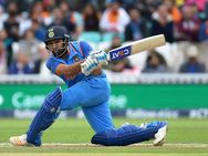 அவ்ளோ தான்.. கிறிஸ் கெயில் ரெக்கார்டு தரைமட்டம் ஆயிடும்.. ரோஹித் மனசு வைச்சா போதும்!