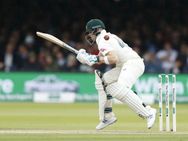 ஒரு காட்டுத்தனமான பந்து..! வந்தது தலைவலி, வாந்தி..! விளைவு ரெஸ்ட்.. இது ஸ்மித்தின் பரிதாபம்