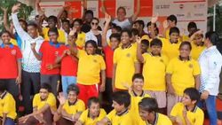 சென்னையில் சிறப்பு ஒலிம்பிக் கால்பந்து தொடர்.. வரலக்ஷ்மி சரத்குமார் சொல்றதை கேளுங்க!