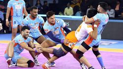 PKL 2019 : கடைசி 30 வினாடிகள்.. ஈரான் வீரர் செய்த அதிசயம்.. புனேவுக்கு ஷாக் கொடுத்த பெங்கால்!