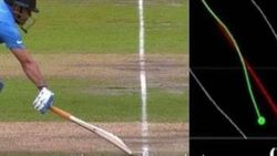 தோனி 2.1 இன்ச்..! விக்ரம் லேண்டர் 2.1 கிமீ..! இந்திய இதயங்களை நொறுக்கிய 2 போட்டோக்கள்..! வைரல்