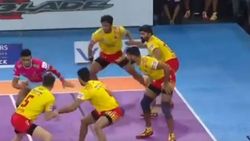 PKL 2019: ரெய்டில் சொதப்பிய அணிகள்.. ஜெய்ப்பூர் - குஜராத் இடையே ஆன போட்டி டை!