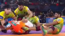 PKL 2019 : ஆளுக்கு பாதி பாதியா பிரிச்சுக்குவோம்.. புனே அணியை பிரித்து மேய்ந்த இரு பாட்னா வீரர்கள்!