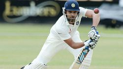 டெஸ்ட் அணியில் இடம் வேணுமா? கத்துக்குட்டி வீரருடன் போட்டி போடுங்க ரோஹித்.. பிசிசிஐ அடாவடி திட்டம்?