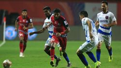 அன்னைக்கு பந்து எடுத்துப் போட்ட பையனா இது? ஆறே வருடத்தில் அணியில் நுழைந்த இளம் வீரர்!