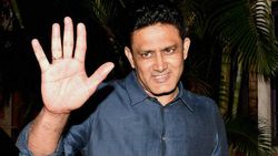 திடீர் திருப்பம்.. ஜாம்பவான் வீரரை வளைத்த அந்த அணி.. கசிந்த தகவல்.. பரபரக்கும் ஐபிஎல்!