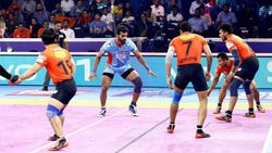 PKL 2019 : கடுமையாக போராடிய யு மும்பா தோல்வி.. இறுதிப் போட்டிக்கு முன்னேறிய பெங்கால் வாரியர்ஸ்!
