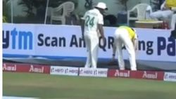 என்னாது.. பந்தை காணோமா? மாங்கு மாங்கு என தேடிய வீரர்கள்.. விழுந்து விழுந்து சிரித்த ரசிகர்கள்!