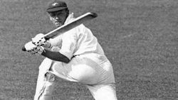 யாரும் நெருங்க முடியாத டான் பிராட்மேன் ரெக்கார்டு.. அசால்ட்டாக உடைத்து கெத்து காட்டிய இந்திய வீரர்!