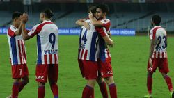 முதல் போட்டியிலேயே மரண அடி வாங்கிய ஹைதராபாத் அணி.. கோல் மழை பொழிந்து பந்தாடிய ஏடிகே!