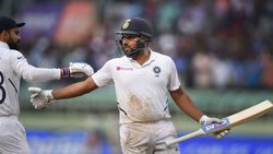 ஒரே மேட்ச்.. கோலியை குற்றவாளியாக்கிய ரோஹித் சர்மா.. சாதனைகளை உடைத்து மிரட்டிய ஹிட்மேன்!