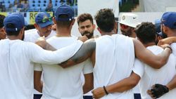 வில்லங்க பிட்ச்.. கரணம் தப்பினால் மரணம்.. கோலி போட்ட மாஸ்டர் பிளான்.. உள்ளே வந்த அந்த வீரர்!