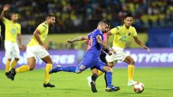 வலுவாக களமிறங்கும் மும்பை சிட்டி.. முதல் வெற்றிக்கு தவிக்கும் ஒடிசா.. ஐஎஸ்எல் தொடரில் பரபர மோதல்!