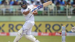 டெஸ்ட் மேட்ச்சா இருந்தா என்ன? அப்படிதான் ஆடுவேன்.. அடம் பிடித்த இந்திய வீரர்.. சிக்ஸரில் புது வரலாறு