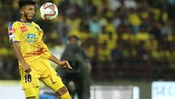 புதுமுகமாக தொடங்கி... நட்சத்திரமாக மாறிய சாஹல்.. கேரளா பிளாஸ்டர்ஸ் அணியின் முக்கிய வீரர்!