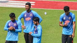 பகல் - இரவு டெஸ்ட் போட்டிக்கு சரியான பயிற்சி கிடைக்கவில்லை.. வங்கதேச கேப்டன் பரபர புகார்!