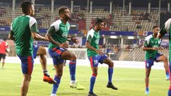 ஜாம்ஷெட்பூரின் ஹாட்ரிக் வெற்றிக்கு செக் வைக்குமா சாம்பியன் பெங்களூரு?