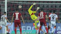 நார்த் ஈஸ்ட் யுனைட்டெட் - கோவா மோதிய போட்டி டிரா.. கடைசி நேரத்தில் கோல் அடித்து அசத்தல்!