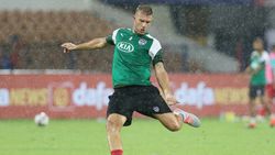 இடைவெளிக்கு மீண்டும் தொடங்கும் ஐஎஸ்எல்.. பெங்களூரு - கேரளா அணிகள் மோதல்!