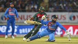 என்ன பண்ணி வைச்சுருக்கீங்க? குஷியில் பண்ட் செய்த காரியம்.. கடுப்பான ரோஹித்.. அதிர்ந்த வீரர்கள்!