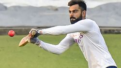 ரொம்ப கஷ்டமா இருக்கு.. பிங்க் பந்தால் தவிக்கும் இந்திய அணி.. கேப்டன் கோலி பரபர பேட்டி!